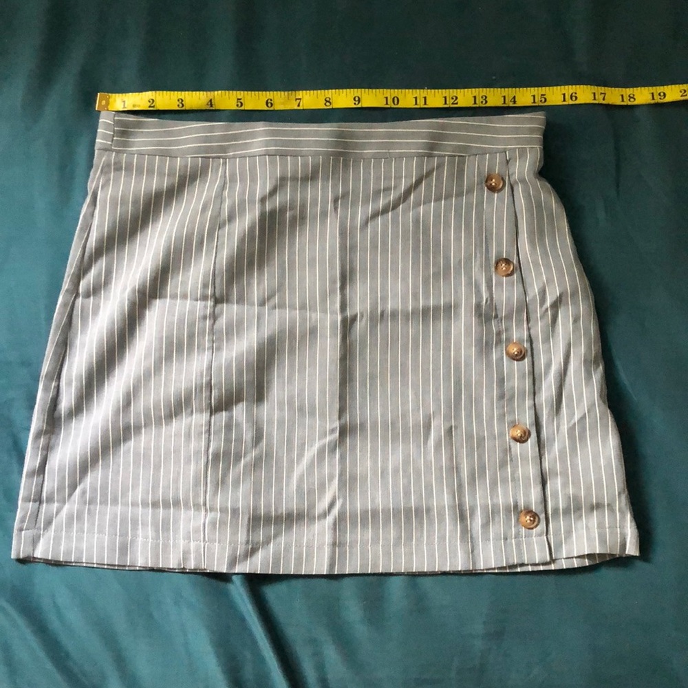Stripped mini skirt